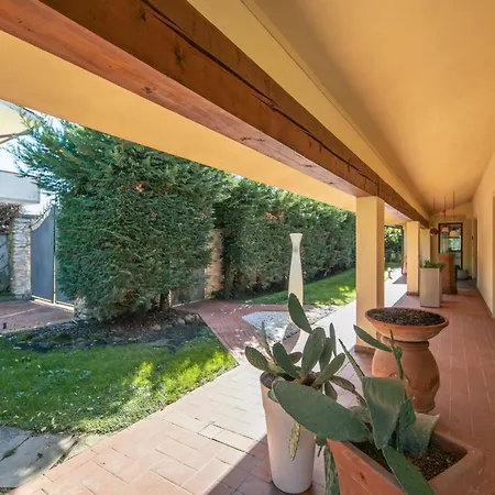 Villa Il Guscio By Interhome